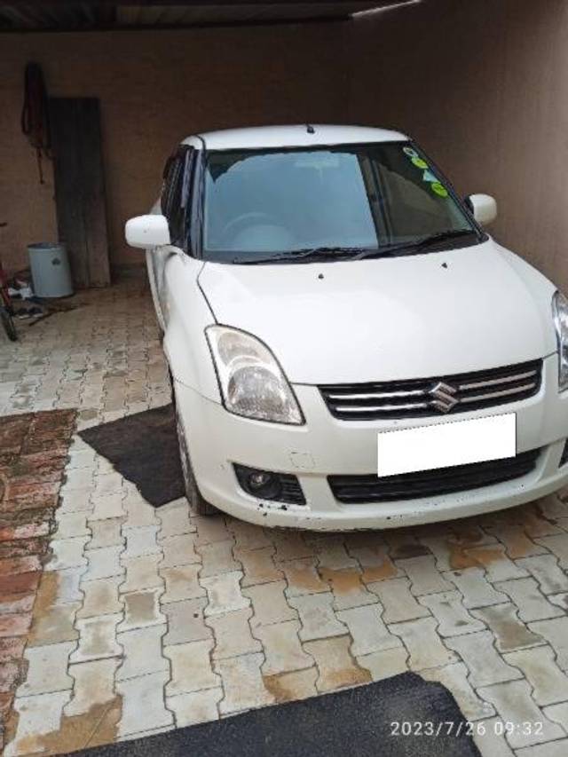 https://images10.gaadi.com/usedcar_image/4041485/original/processed_0508ad9b-2872-44de-9c9d-1c813df3756a.jpg?imwidth=6400