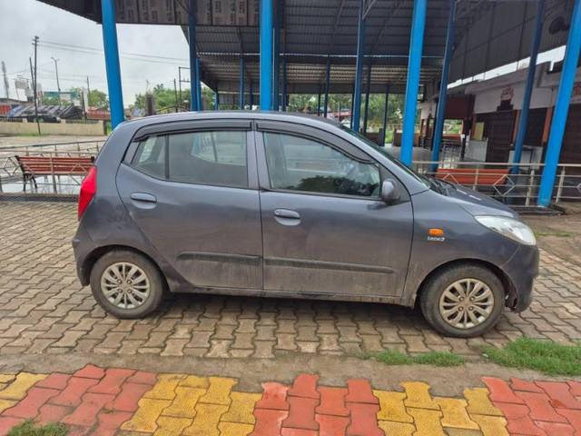 https://images10.gaadi.com/usedcar_image/4041532/original/processed_cb4d05e6-59df-40d9-b339-c37e105e0d45.jpg?imwidth=6401