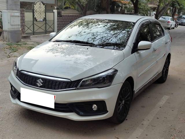 https://images10.gaadi.com/usedcar_image/4041654/original/processed_f92dff2f08aa36401f5378c66b231a57.jpg?imwidth=6402