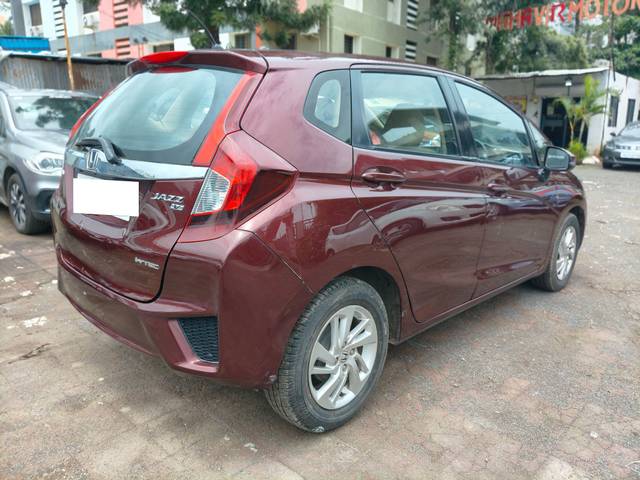 https://images10.gaadi.com/usedcar_image/4041673/original/processed_4071a59fc45b472d9278e0865431214f.jpg?imwidth=6402