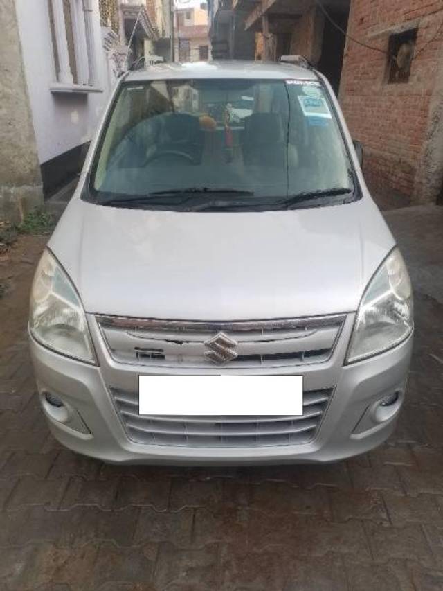 https://images10.gaadi.com/usedcar_image/4042462/original/processed_5f67f4e1-326f-43a0-bfbf-94368fa3ad9f.jpg?imwidth=6400