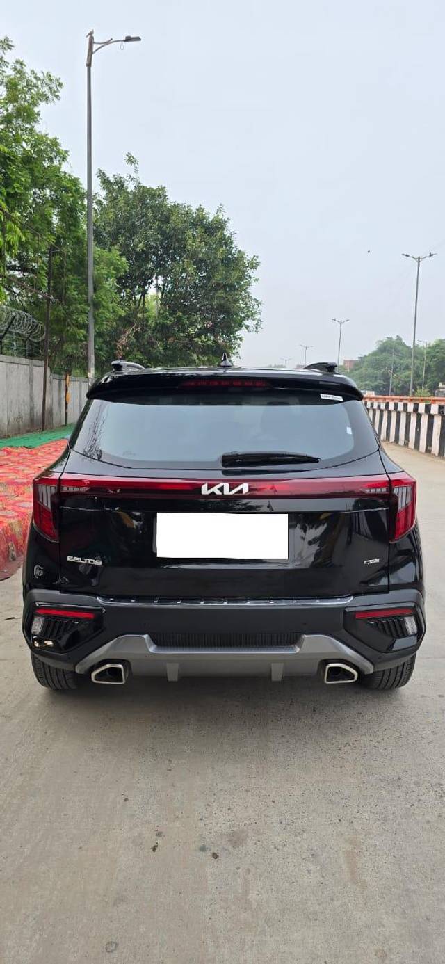 https://images10.gaadi.com/usedcar_image/4042604/original/processed_72ccf96dca761724a7c47b9b34902da0.jpg?imwidth=6402