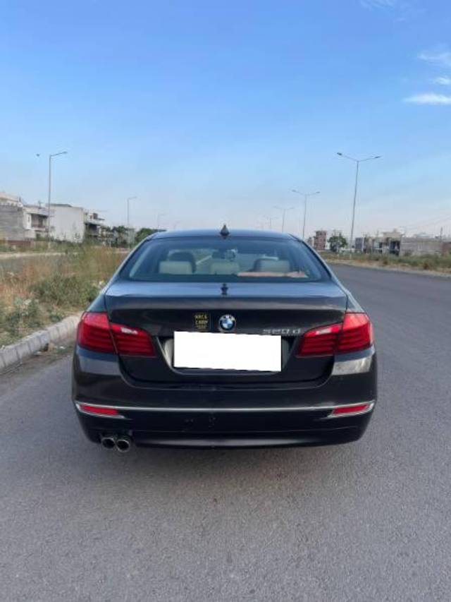 https://images10.gaadi.com/usedcar_image/4042639/original/processed_9551db19-0571-40ab-b4b9-a396f9e6ba39.jpeg?imwidth=6402