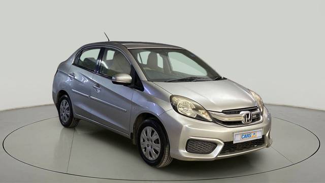 https://images10.gaadi.com/usedcar_image/4042641/original/dfd87ba162964012f3e9ae72ffa08079.jpg?imwidth=6400