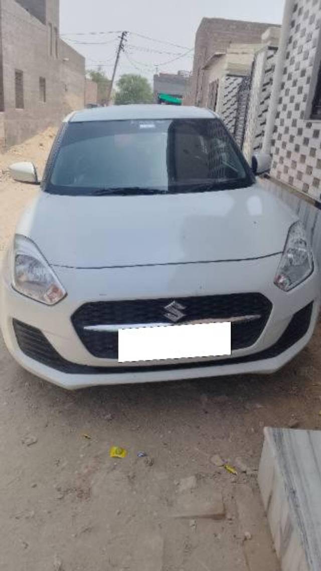 https://images10.gaadi.com/usedcar_image/4042705/original/processed_64427b38-e2f2-42da-9c85-7590a499d278.jpg?imwidth=6400