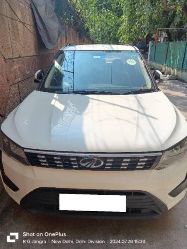 https://images10.gaadi.com/usedcar_image/4042875/original/processed_ba88e975-4a2e-433b-8f42-875e309cc358.jpg?imwidth=6402