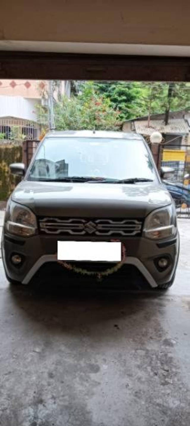 https://images10.gaadi.com/usedcar_image/4043043/original/processed_d591b318-f0cc-4f99-907e-8b18c94753ce.jpg?imwidth=6400