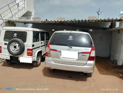 Toyota Innova 2.5 E Diesel MS 7-seater