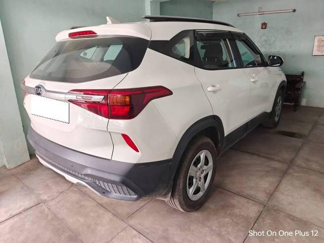 https://images10.gaadi.com/usedcar_image/4043150/original/processed_1733e750-b7d9-4a3c-a275-5d8fcd2afe47.jpg?imwidth=6401