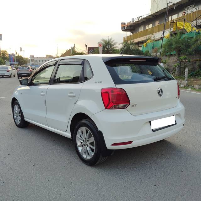 https://images10.gaadi.com/usedcar_image/4043869/original/processed_4692cf1be1e6c11dfd6e96e549fbaf8a.jpg?imwidth=6402