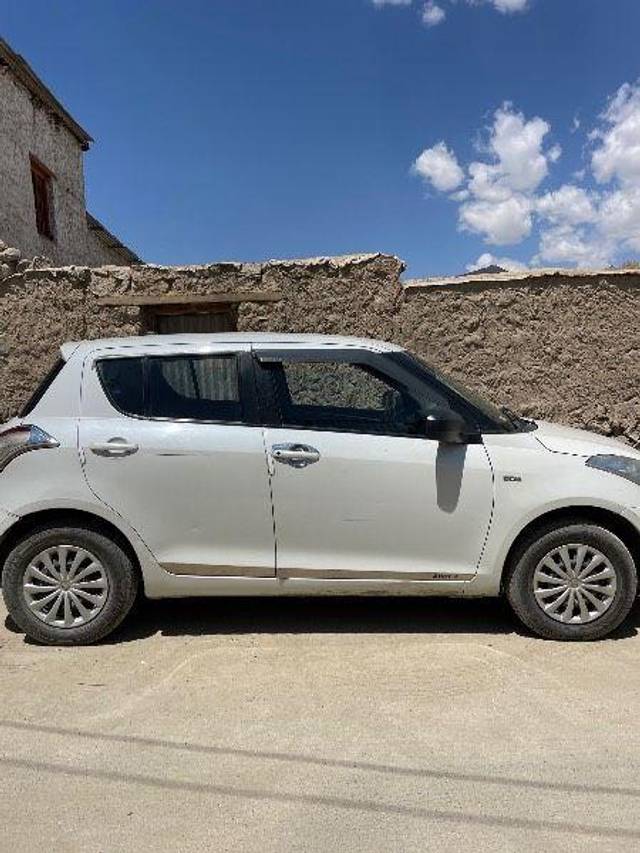 https://images10.gaadi.com/usedcar_image/4043873/original/processed_a357f99e-a82f-47e6-adcc-85e066c2ac15.jpeg?imwidth=6401