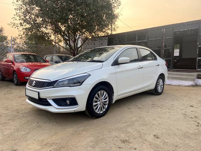 https://images10.gaadi.com/usedcar_image/4043965/original/c59428e70f52426194146fbfadf03561.jpg?imwidth=6401