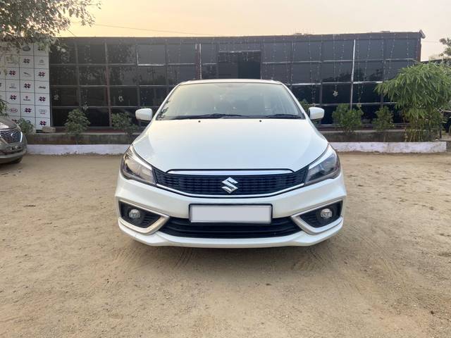 https://images10.gaadi.com/usedcar_image/4043965/original/processed_0df635dec151dd9b417f5807d090cdc5.jpg?imwidth=6402