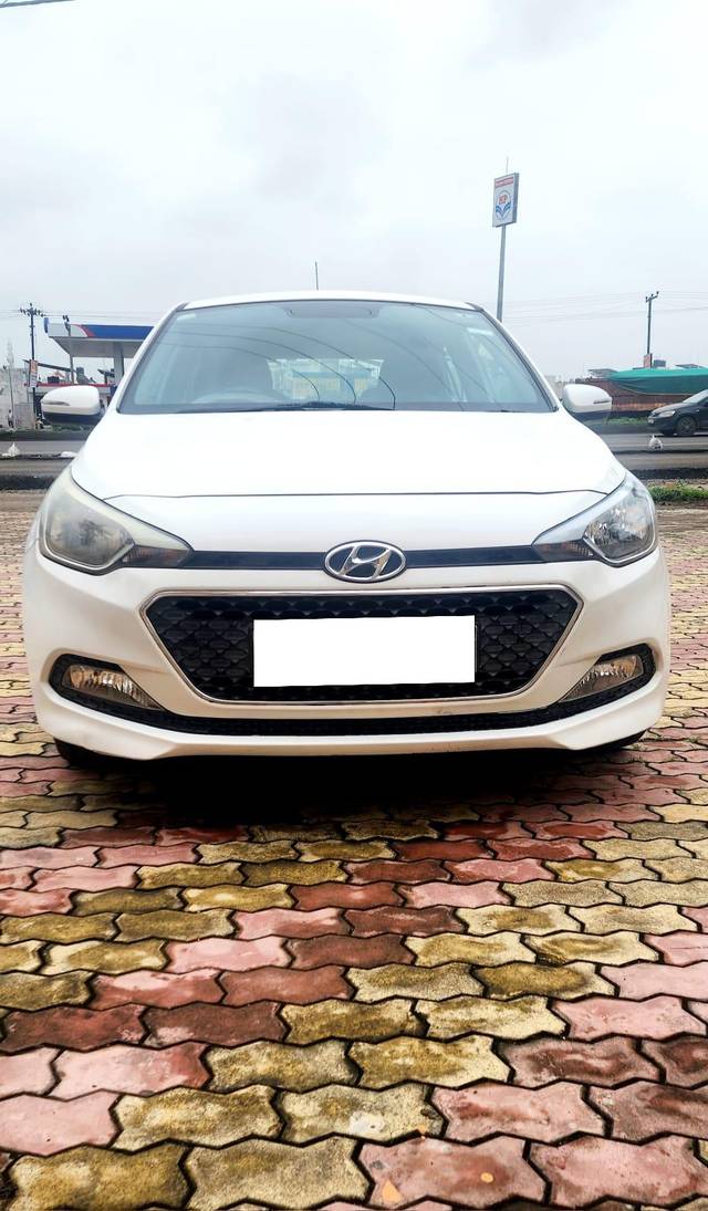 https://images10.gaadi.com/usedcar_image/4044323/original/processed_1f0c1a4a2a202984ce514c7822037936.jpg?imwidth=6400