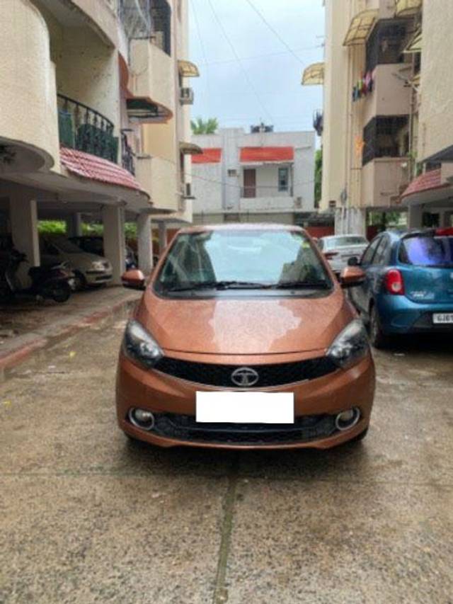 https://images10.gaadi.com/usedcar_image/4044729/original/processed_0934977c-940b-47a6-b974-6c81847b6c3c.jpeg?imwidth=6400