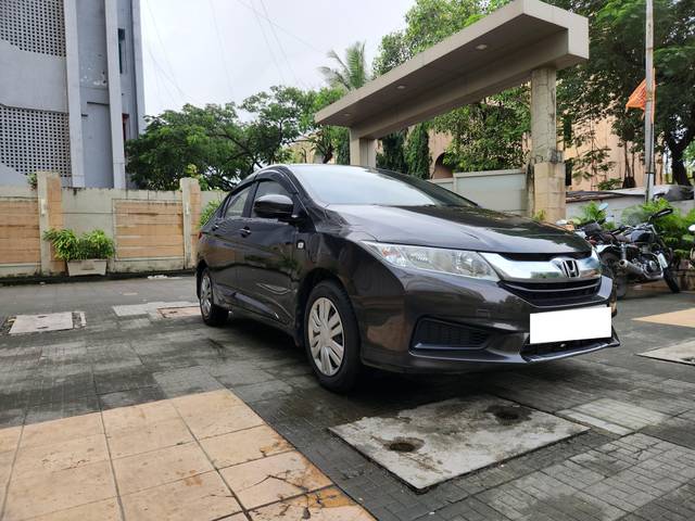 https://images10.gaadi.com/usedcar_image/4044835/original/processed_30b162027b3d269a51338e548bb82423.jpg?imwidth=6401