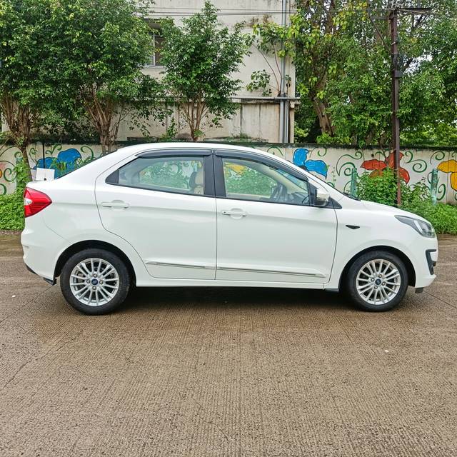 https://images10.gaadi.com/usedcar_image/4044867/original/08b0de0ad79b939ab0a5b5ea503505ac.jpg?imwidth=6401