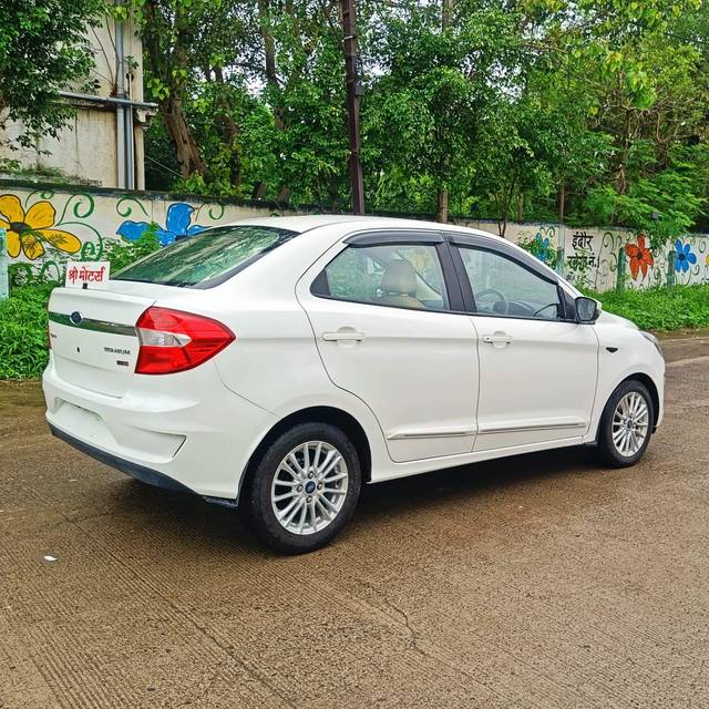 https://images10.gaadi.com/usedcar_image/4044867/original/processed_12fe72d8d8e035dd458914e961f4545e.jpg?imwidth=6402