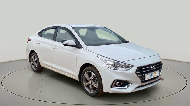 https://images10.gaadi.com/usedcar_image/4045061/original/f2e26e1b3ce700961b7a5cf68cb4896d.jpg?imwidth=6400