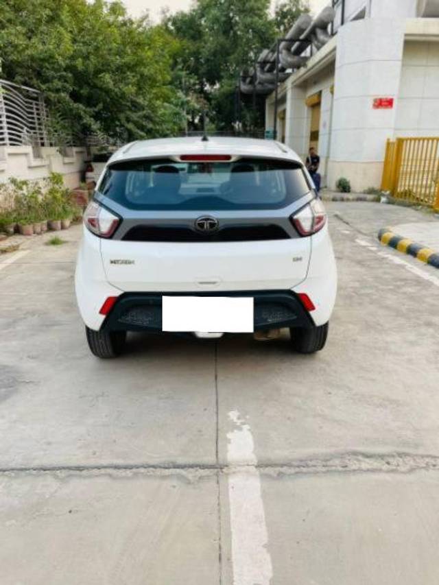 https://images10.gaadi.com/usedcar_image/4045095/original/processed_e0399247-2dbf-4cfb-9146-0a1ba477946b.jpeg?imwidth=6402