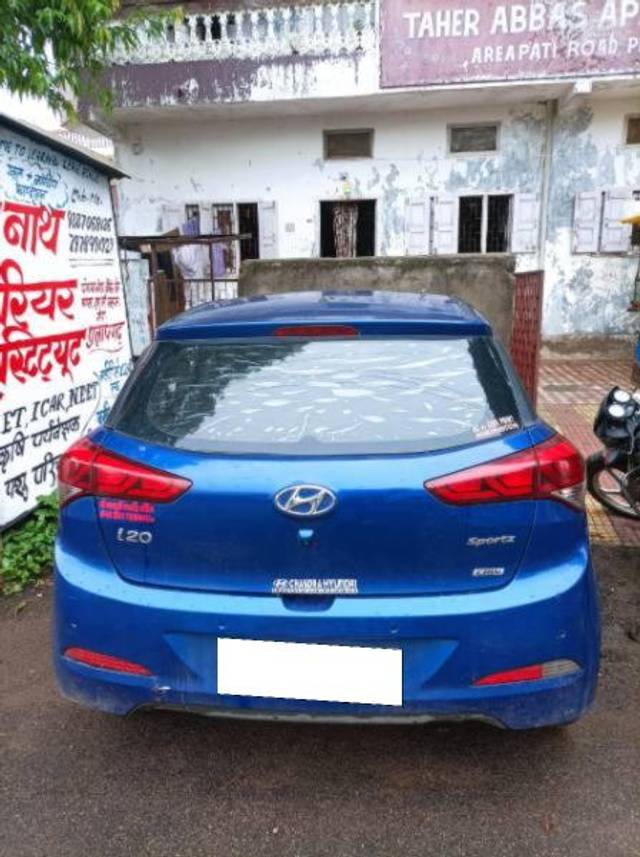 https://images10.gaadi.com/usedcar_image/4045127/original/processed_054965a6-5f20-4f8b-aa04-44dac7b5af28.jpg?imwidth=6400