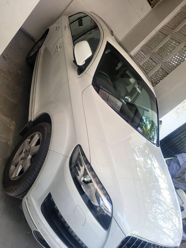 https://images10.gaadi.com/usedcar_image/4045440/original/48d59d6aeca3e4dffab947dd8dbddeb9.jpeg?imwidth=6402