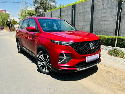 MG Hector Plus Select Diesel MT 7 STR