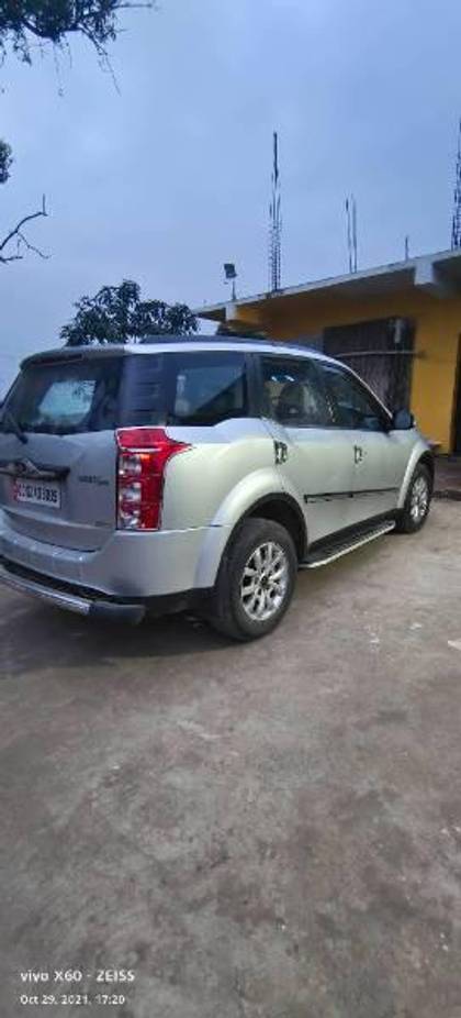 Mahindra XUV500 W10 AWD