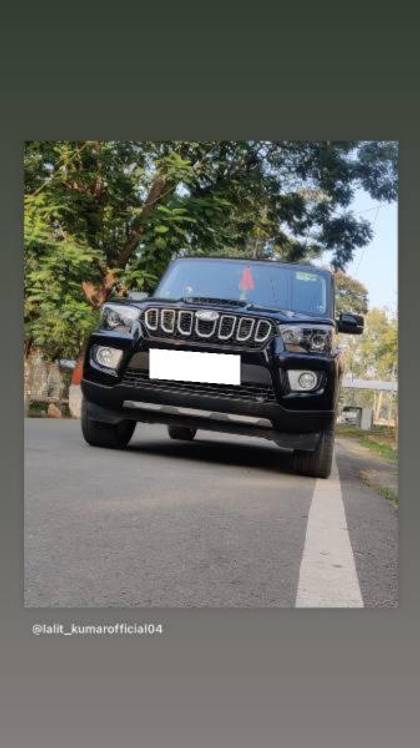 Mahindra Scorpio S9