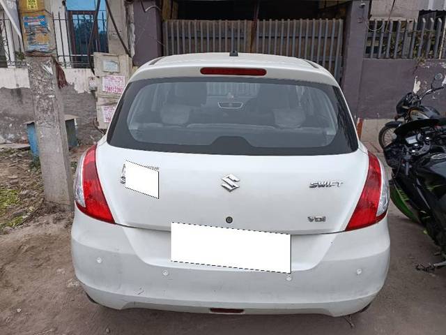 https://images10.gaadi.com/usedcar_image/4045899/original/processed_79d76f83-33c5-4e8f-830a-a8b8e469b12d.jpg?imwidth=6401