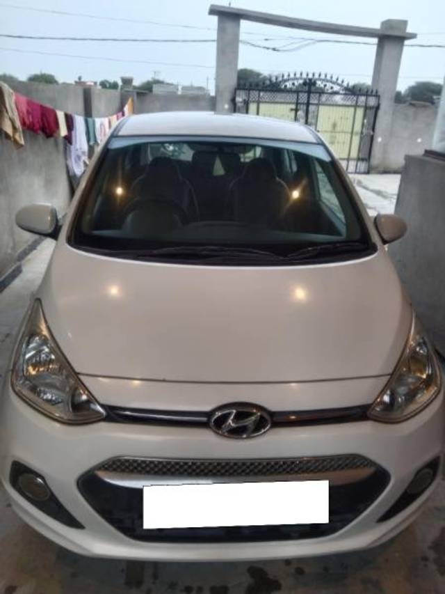 https://images10.gaadi.com/usedcar_image/4046015/original/processed_8117eda2-36c4-4ec5-ae02-4d5ce569b82c.jpg?imwidth=6400