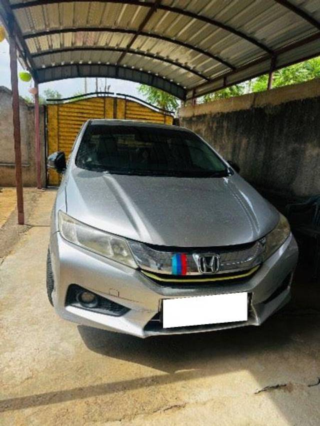 https://images10.gaadi.com/usedcar_image/4046334/original/processed_2b566a3f-4632-4eea-adb0-0b1ce93e9e0d.jpg?imwidth=6401