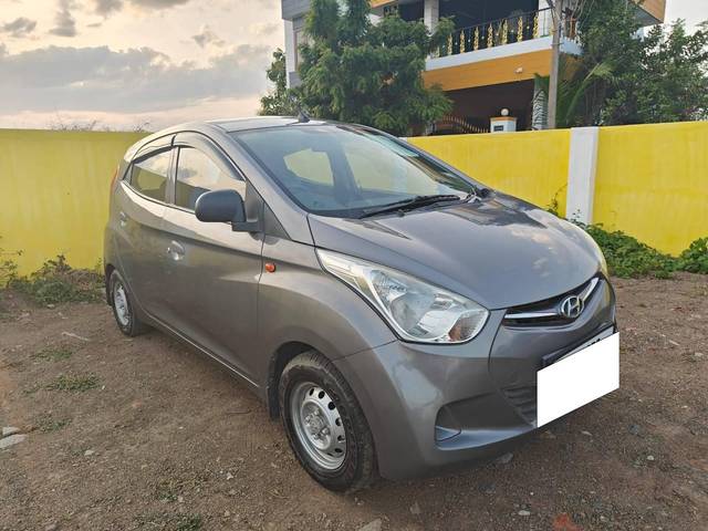 https://images10.gaadi.com/usedcar_image/4046470/original/processed_81727a22e3a83b334a8dcd25315cf8d8.jpg?imwidth=6400