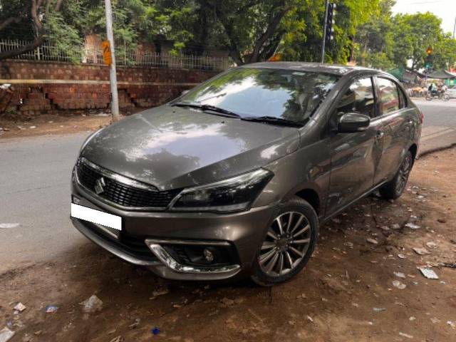 https://images10.gaadi.com/usedcar_image/4046564/original/processed_3bc8be20-0317-4ced-882f-a924193dd37d.jpeg?imwidth=6402