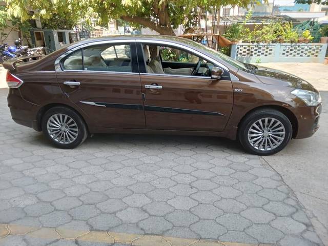 https://images10.gaadi.com/usedcar_image/4047103/original/processed_fc12ac0e37087e47b6406c74ff490a61.jpg?imwidth=6401