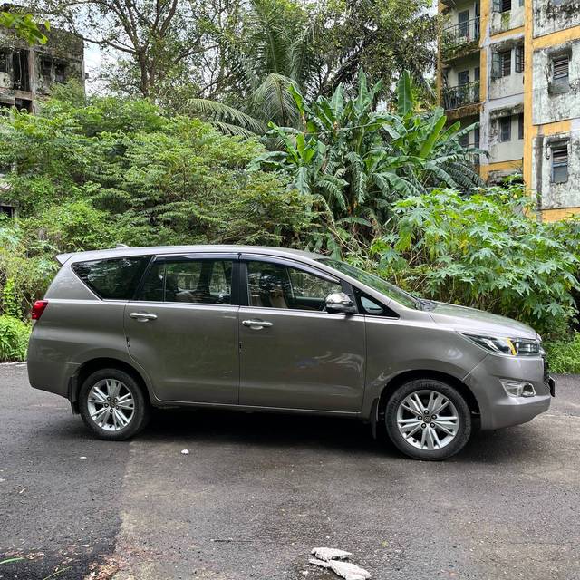 https://images10.gaadi.com/usedcar_image/4047105/original/4eec2adb18e2aa63f3d41984056a2787.jpeg?imwidth=6401