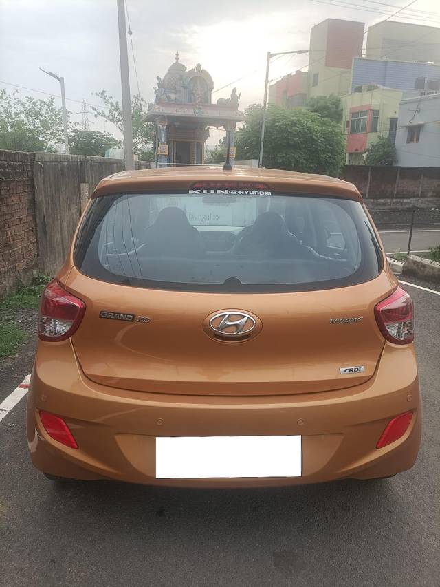 https://images10.gaadi.com/usedcar_image/4047148/original/processed_ddb5ed4e79078e0c44186e6132707c1e.jpg?imwidth=6401