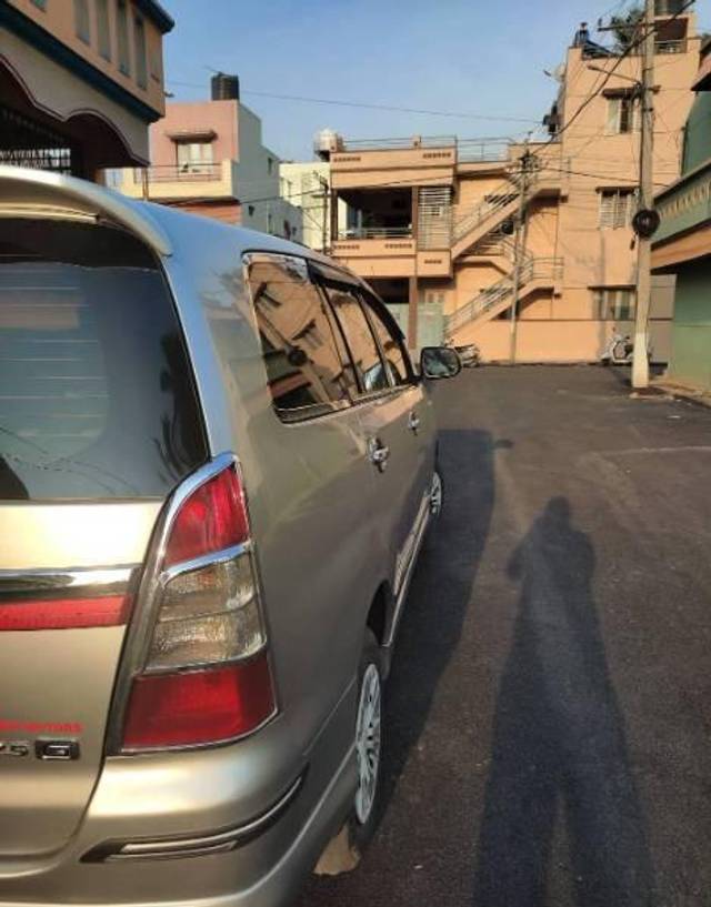 https://images10.gaadi.com/usedcar_image/4047206/original/processed_cb28c0d8-19e2-48a9-abe9-c2f00ec2c086.jpg?imwidth=6402