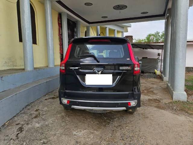 https://images10.gaadi.com/usedcar_image/4047507/original/processed_382cb2c4-ce2a-4a65-8169-28380f57ad6b.jpg?imwidth=6401