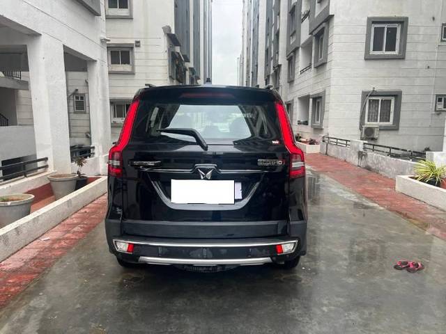 https://images10.gaadi.com/usedcar_image/4047881/original/processed_f3b6bc04-0ee6-4d6e-9357-7c4c594fca9c.jpeg?imwidth=6401