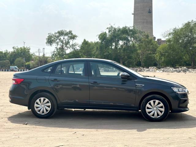 https://images10.gaadi.com/usedcar_image/4047900/original/processed_cd7b425fdd4504651ec9bcfdb82615c0.jpeg?imwidth=6401