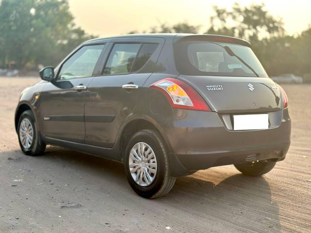 https://images10.gaadi.com/usedcar_image/4047915/original/processed_24c041bbaab4b1b81860c26369f49918.jpeg?imwidth=6402