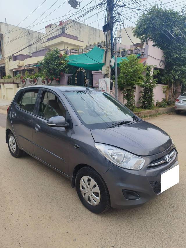 https://images10.gaadi.com/usedcar_image/4048243/original/processed_34e2ab56c6b0a49a0a7514b9fd579d68.jpeg?imwidth=6400