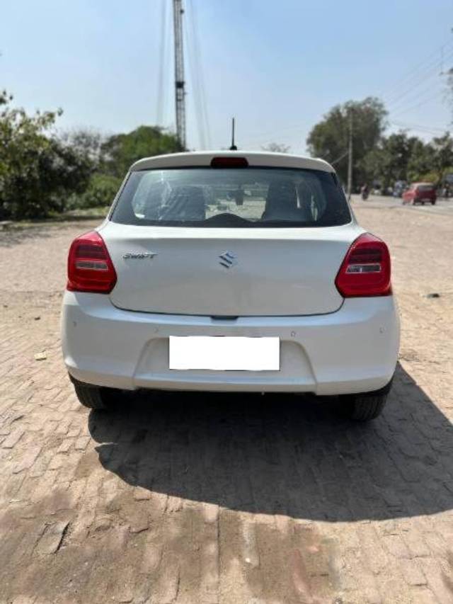 https://images10.gaadi.com/usedcar_image/4048884/original/processed_fe1488b8-b62f-44b5-91c4-d6f5ed879548.jpg?imwidth=6400