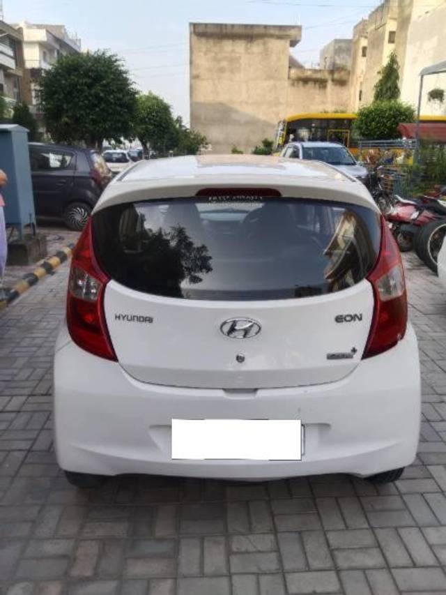 https://images10.gaadi.com/usedcar_image/4049091/original/processed_efcdb9d7-4d77-4fc3-8480-2d1a0e081787.jpg?imwidth=6401