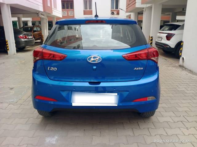 https://images10.gaadi.com/usedcar_image/4049117/original/processed_c9aa3ebc4b4622d879e5e394419760b7.jpg?imwidth=6401