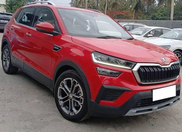 https://images10.gaadi.com/usedcar_image/4049143/original/processed_6b72f70c-6903-42e0-b6c1-c519b8dcd45e.jpg?imwidth=6400