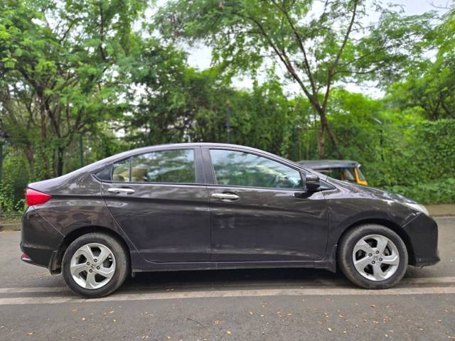 https://images10.gaadi.com/usedcar_image/4049220/original/36313ec664666dbe81d509eae0627624.jpg?imwidth=6401