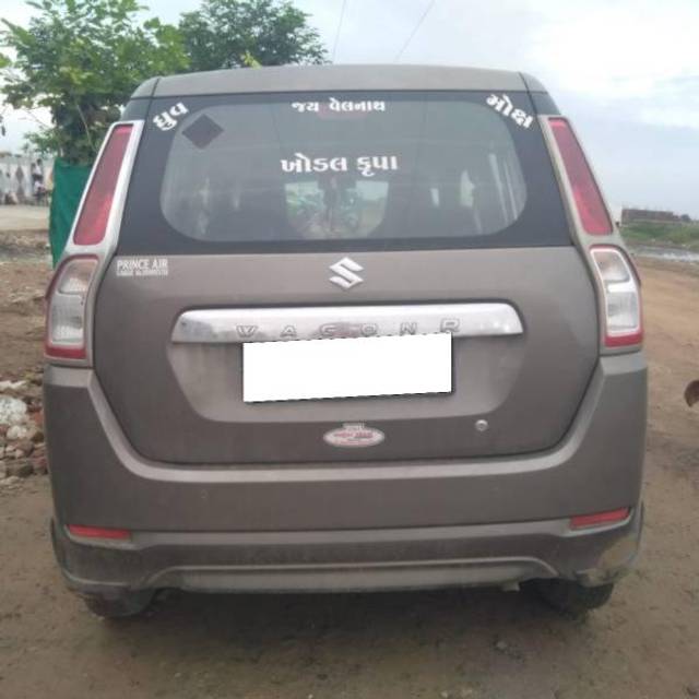 https://images10.gaadi.com/usedcar_image/4049255/original/processed_05a89d8f-6cb0-4e99-b352-9042dae9f819.jpg?imwidth=6402