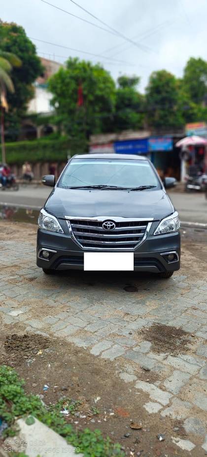 Toyota Innova 2.5 VX (Diesel) 8 Seater